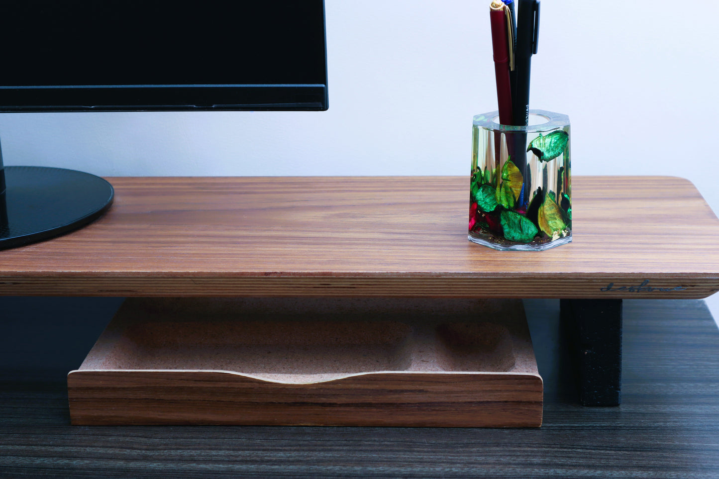 DeskVue Hand-Carved DeskTray, No-joints